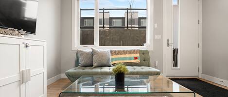 智能電視、 辦公室