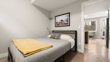 1 bedroom, iron/ironing board, free WiFi, bed sheets