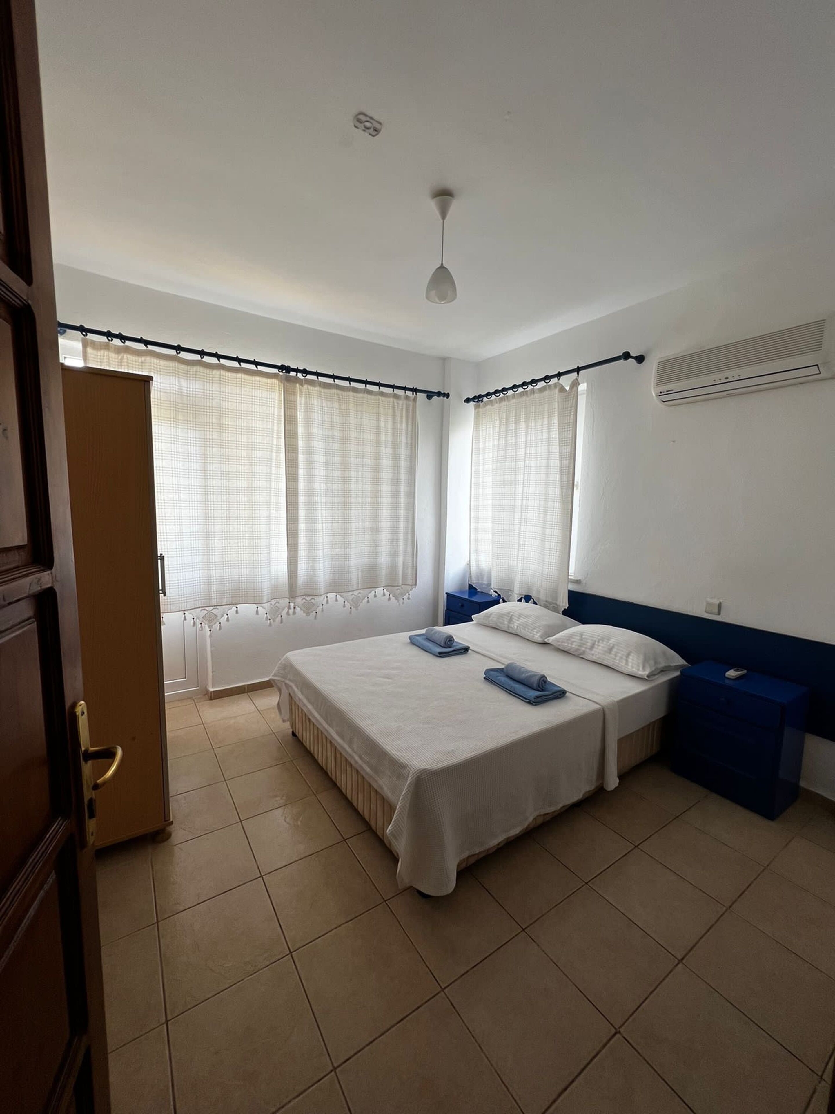 Photo - New golden gate hotel