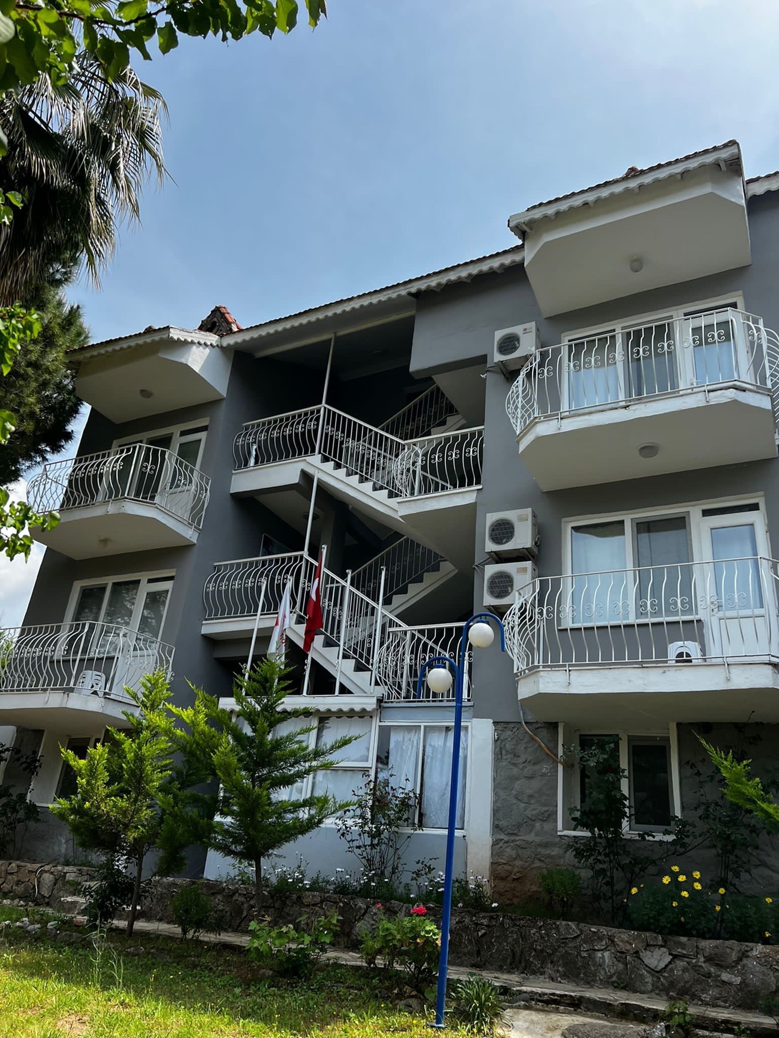 Photo - New golden gate hotel