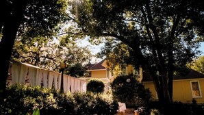 Exterior - The Avera-Clarke House (Monticello)
