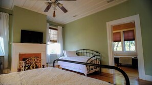 Schreibtisch, kostenloses WLAN