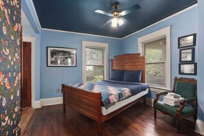 4 Schlafzimmer, Bügeleisen/Bügelbrett, Reisekinderbett, WLAN