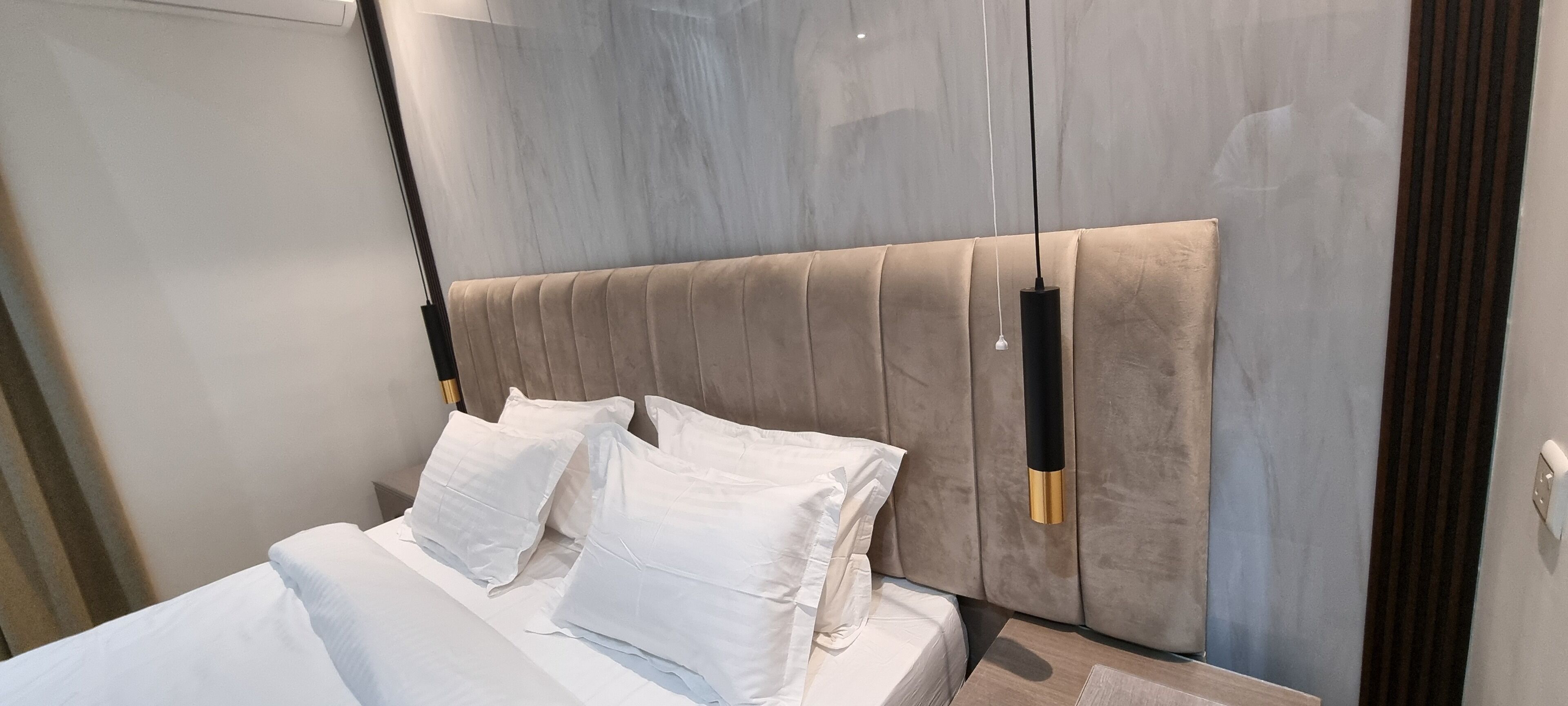 Classic Studio | Egyptian cotton sheets, premium bedding, pillowtop beds, free WiFi