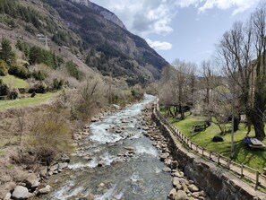 Miscellaneous - Cozy Mountain Apartment with Fireplace near Astun & Candanchu Ski Resorts (Canfranc)