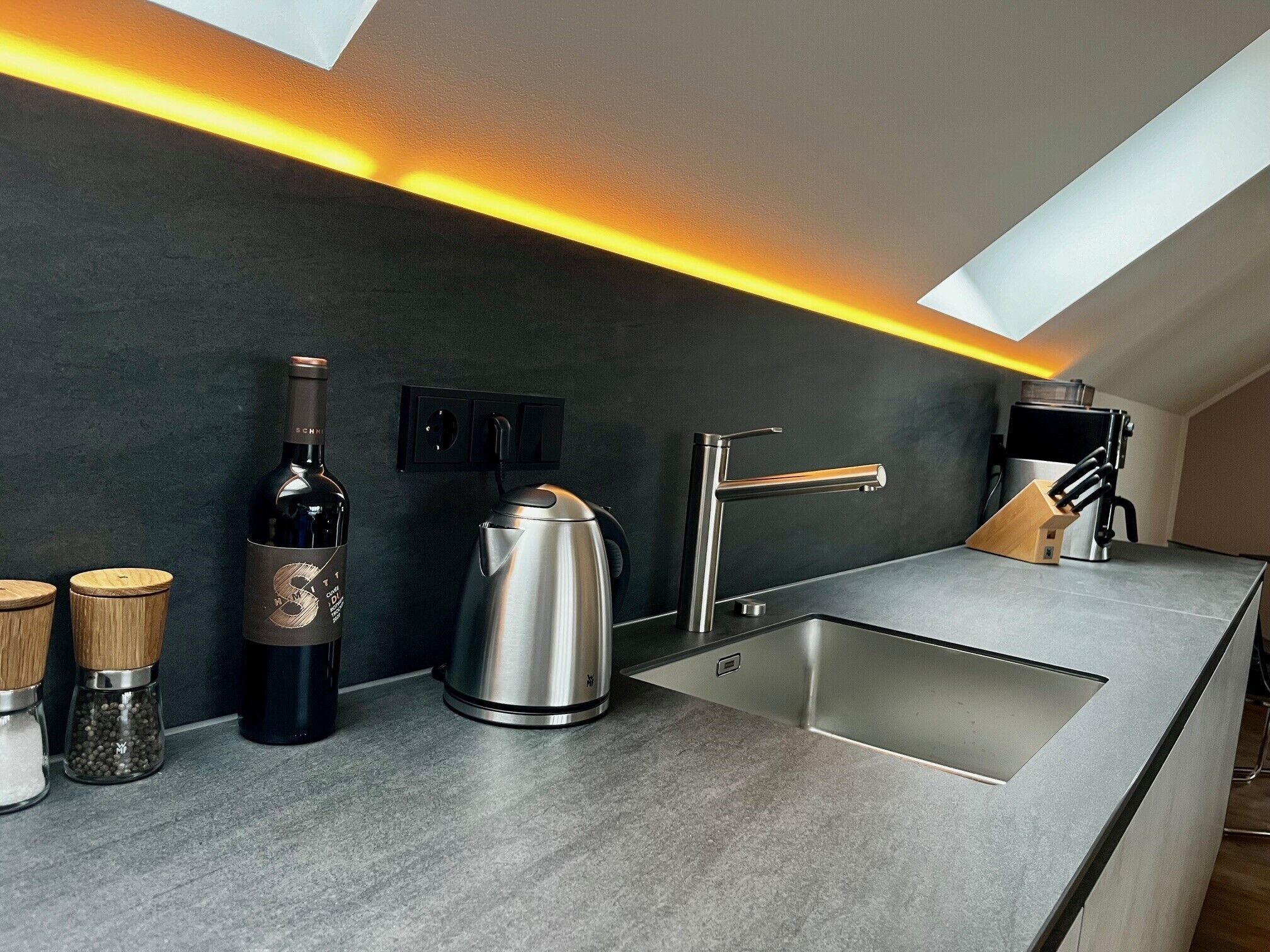 Kühlschrank, Herdplatte, Geschirrspüler