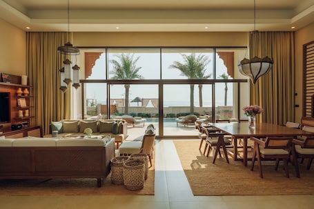 Four-Bedroom Pool Residence, Ocean View | Dining room