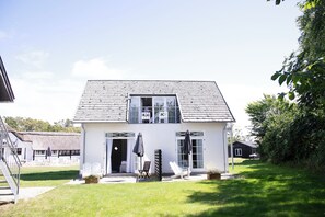 Deluxe Double Room | Garden view