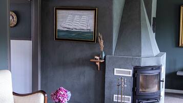 73-cm-Flachbildfernseher mit Digitalempfang, Netflix, Streaming-Dienste