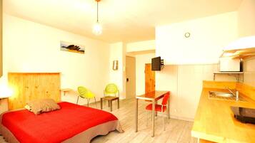 1 bedroom, WiFi, bed sheets