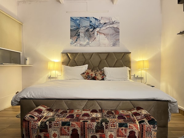 1 bedroom, desk, iron/ironing board, WiFi