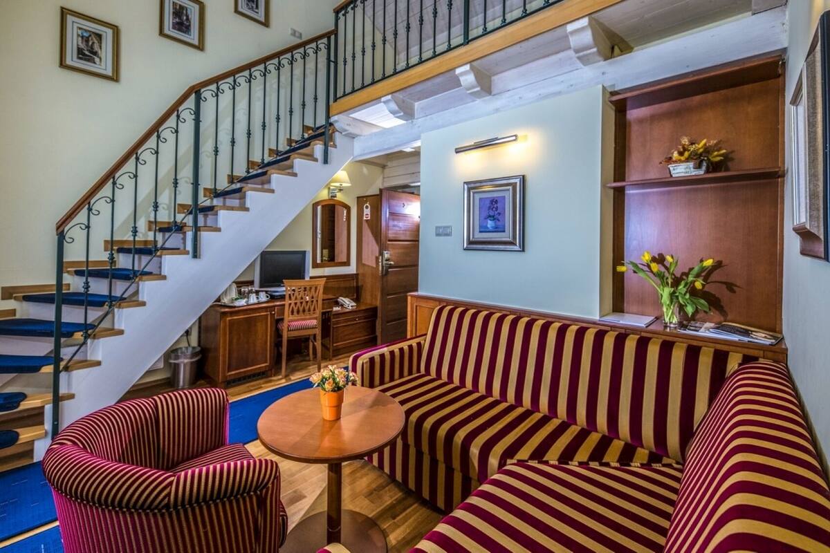 In-room safe, desk, cribs (free), WiFi (free)