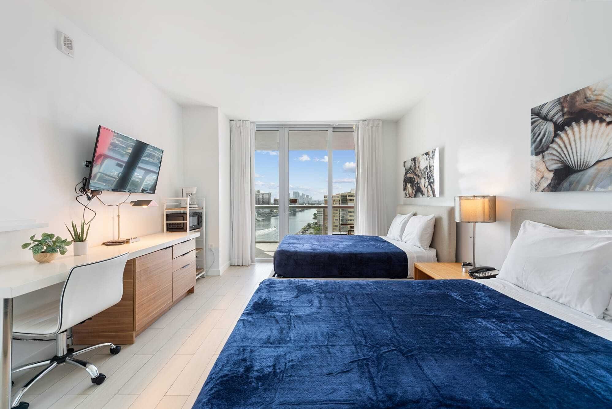 Desk, iron/ironing board, WiFi, bed sheets