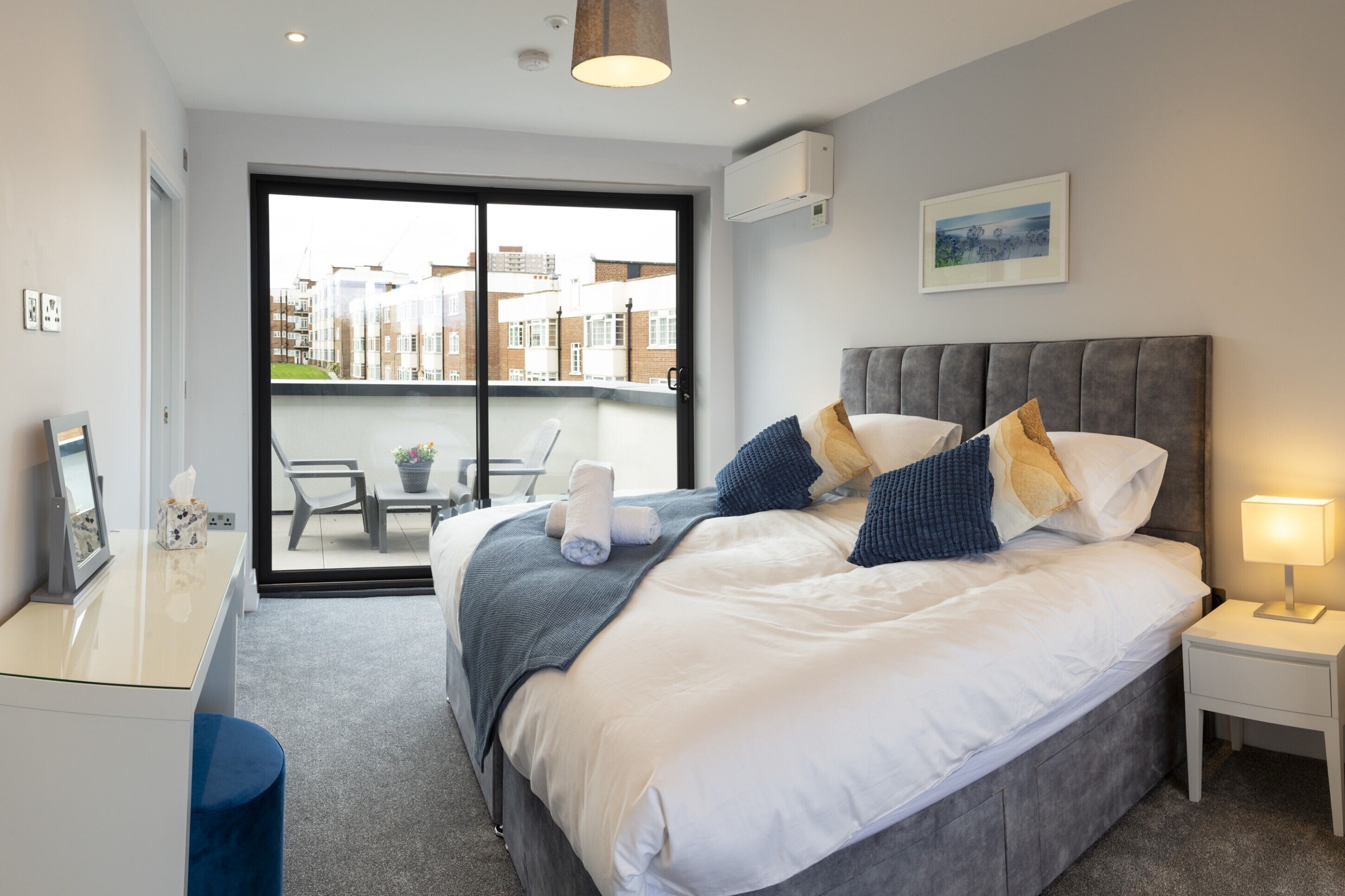 3 bedrooms, desk, iron/ironing board, free WiFi