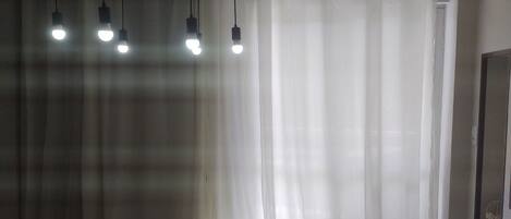 1 soverom, strykejern/-brett, wi-fi og sengetøy