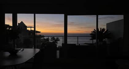 Entire luxury duplex with sea view & pool oasis