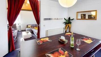 1 Schlafzimmer, Bügeleisen/Bügelbrett, Reisekinderbett, WLAN