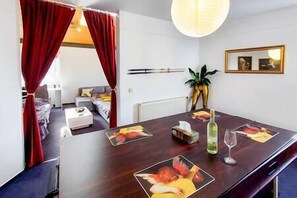 1 camera, ferro/asse da stiro, culla da viaggio, Wi-Fi