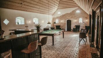 Deluxe Double Room | Living area