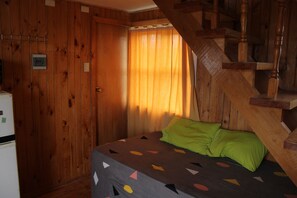 1 bedroom, bed sheets - Cabaña del pescador. (Cucao, Chonchi)