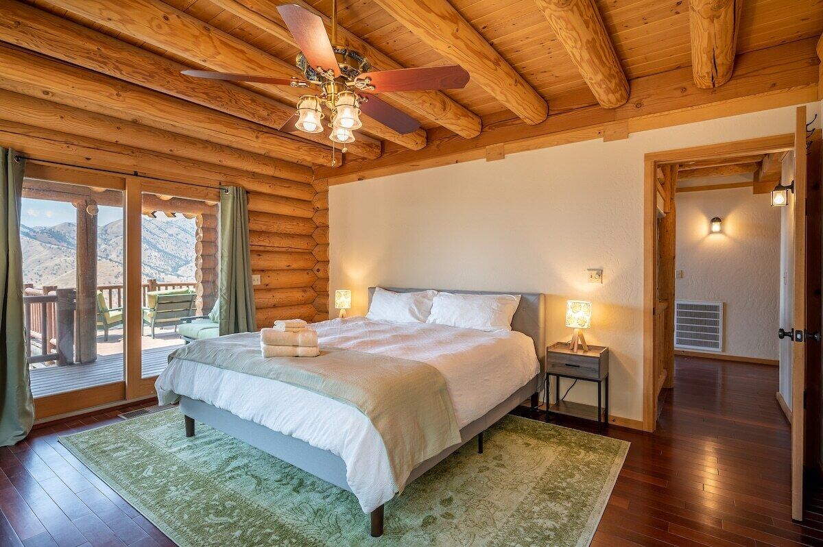 5 多间卧室、熨斗/熨衣板、上网接入、床单