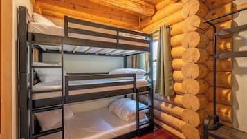 5 sovrum, strykjärn/strykbräda, internet och sängkläder