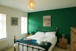 3 soverom, strykejern/-brett, wi-fi (inkludert) og sengetøy