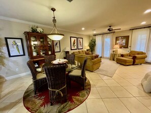 Interior - Almost Eden - Deeded Beach Access / 3 Pools (Santa Rosa Beach)