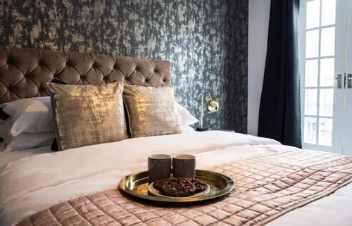 Golden Key Apartments