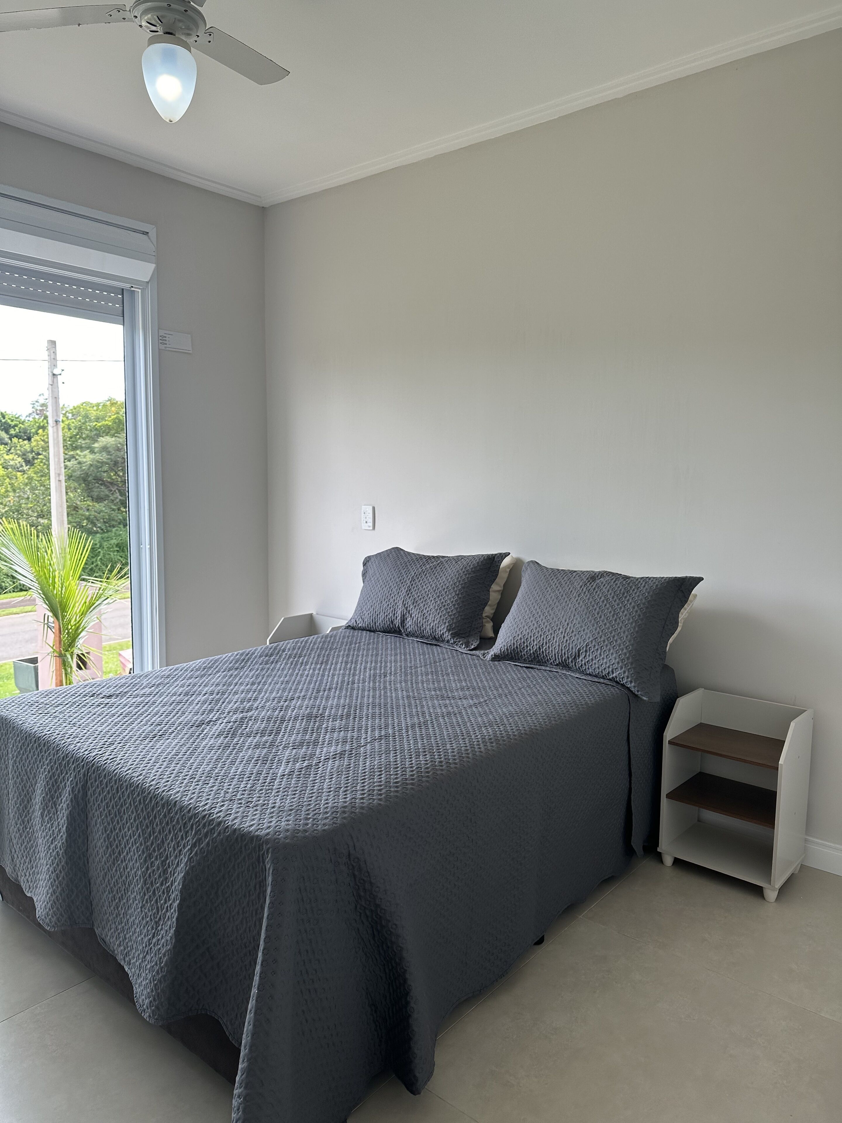 3 slaapkamers, een strijkplank/strijkijzer, wifi, beddengoed