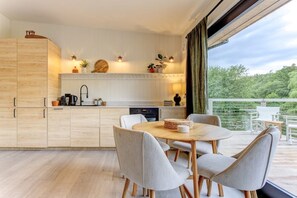 Dining - Lakefront eco-cabin with boat, 4km of walkways & steam engines. Amazing Views.
(Keighley)