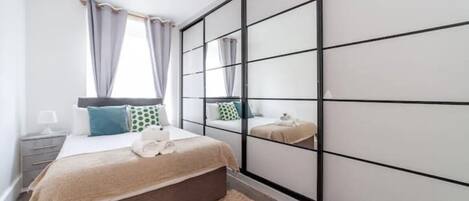 1 Schlafzimmer, Bügeleisen/Bügelbrett, Reisekinderbett, kostenloses WLAN