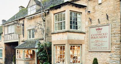 Bluebirds Cottage - Light & Airy 2 Bed in Bourton
