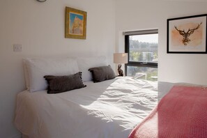 2 habitaciones, tabla de planchar con plancha y wifi gratis 