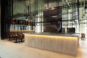 Bar (on property) - Radisson Hotel Tunis, City Center (Tunis)