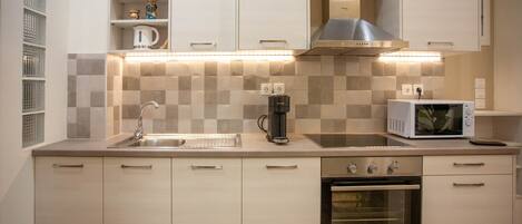 Fridge, microwave, stovetop, toaster