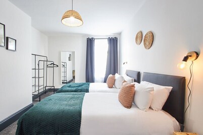 Host & Stay | North Shore Cottage