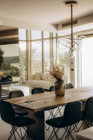 Dining - Luxury Villa Puro Mar - mit Beheiztem Pool, Wellnessbereich und Meerblick (Mošcenicka Draga)