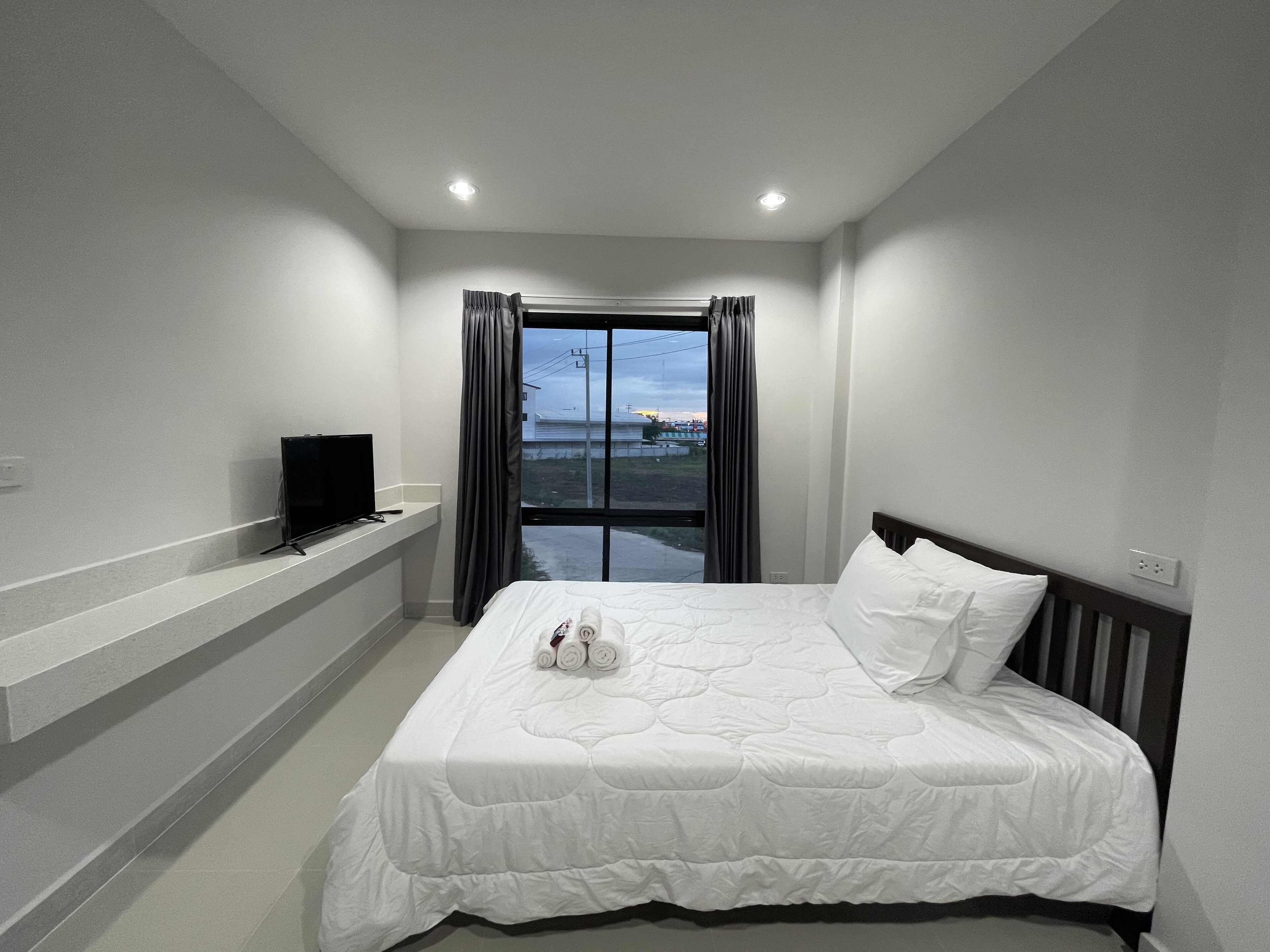 Standard Apartment | 1 bedroom, blackout drapes, free WiFi