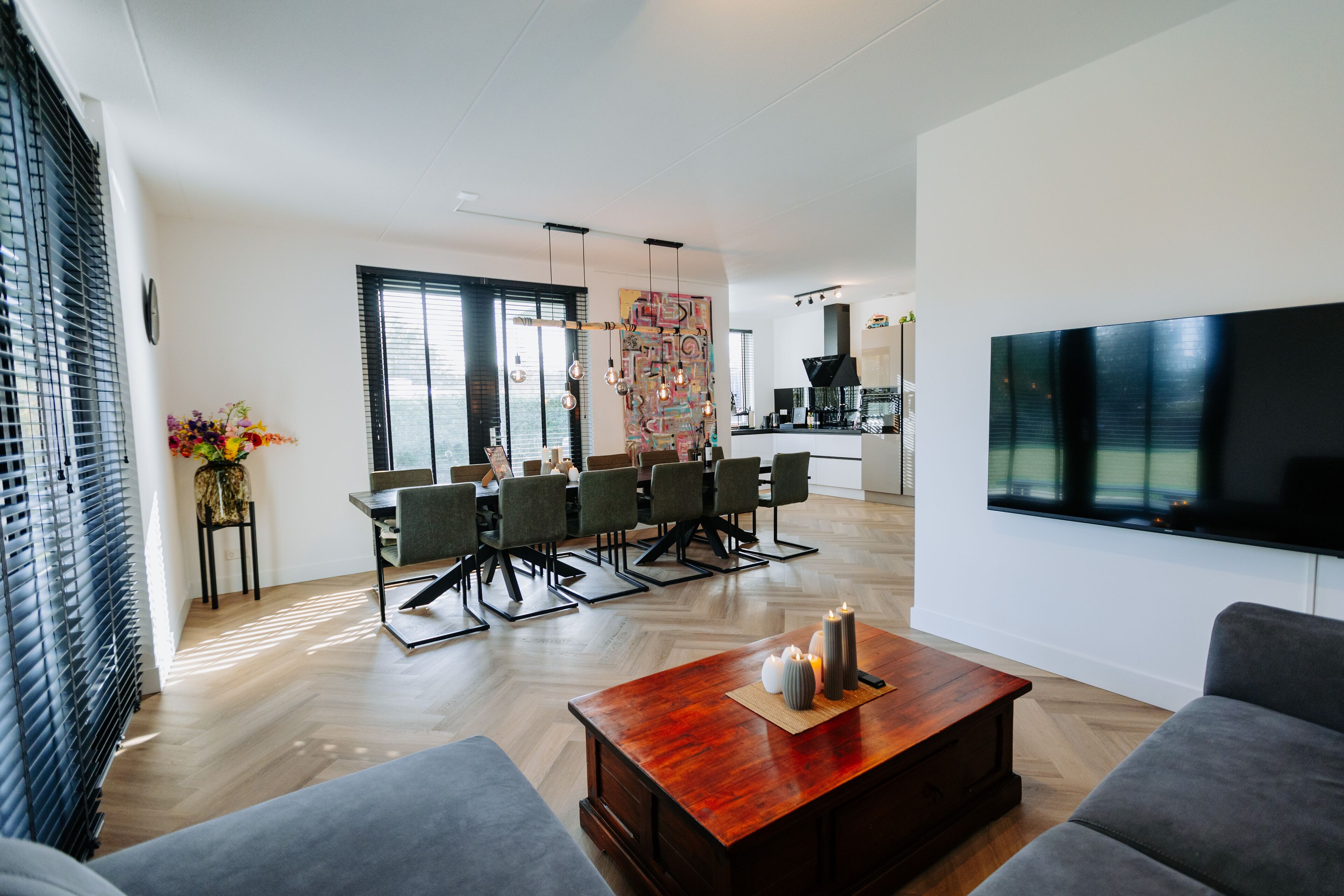 Brand new Luxurious & Bright Villa With 6 Double Beds in Amsterdam