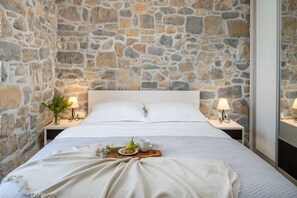 4 dormitorios, tabla de planchar con plancha, wifi y ropa de cama