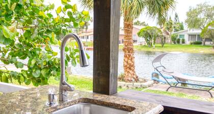 A wonderful space to relax and unwind. Perfect for family or intimate occasion.