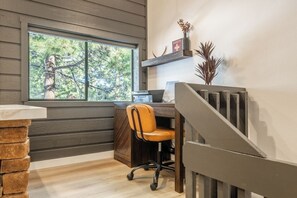 Interior - Basecamp Lodge | Cabin Chic Meets Cozy Comfort (Mammoth Lakes)
