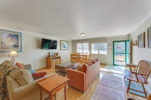 TV, fireplace, table tennis