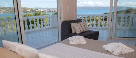 Villa Poseidon Sounio | 2 chambres, coffre-fort, bureau, systĂšme dâinsonorisation