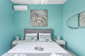 Orion's View Sounio | In-room safe, desk, soundproofing, iron/ironing board - Sounio Golden View Villas (Lavreotiki)