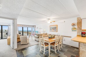 Dining - Summer Beach 404 is a Beach front Family vacation Dream! (Ocean City)