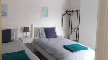 3 bedrooms, iron/ironing board, free WiFi, bed sheets