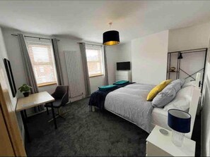 3 chambres, fer et planche à repasser, accès au Wi-Fi (inclus)