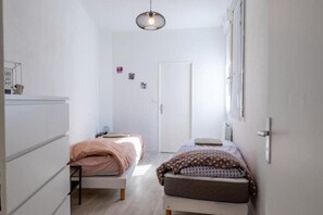 1 habitación, wifi y ropa de cama
